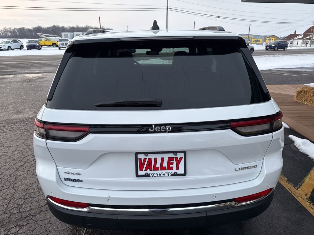 Used 2024 Jeep Grand Cherokee Laredo X image 21