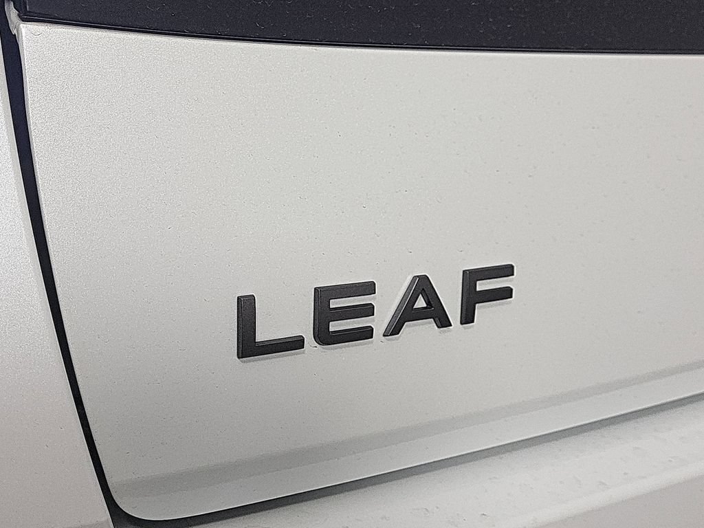 New 2026 Nissan Leaf SV+ w/ Floor Mat Package (SV+) FWD image 7