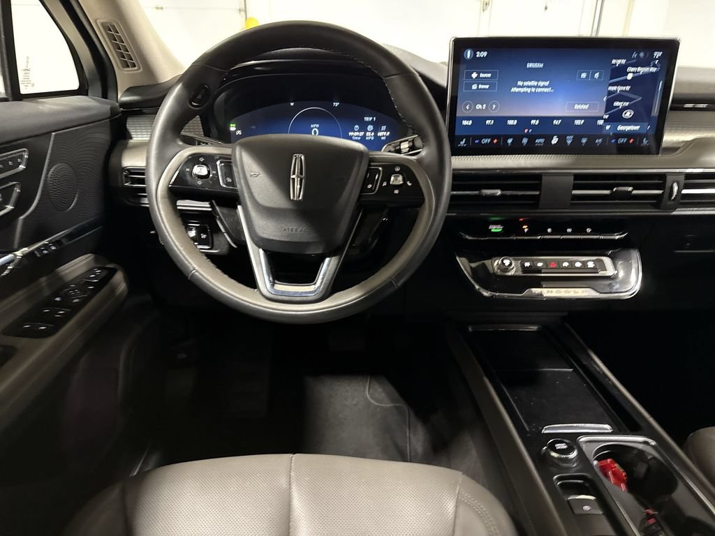 Used 2023 Lincoln Corsair FWD w/ Equipment Group 101A image 11