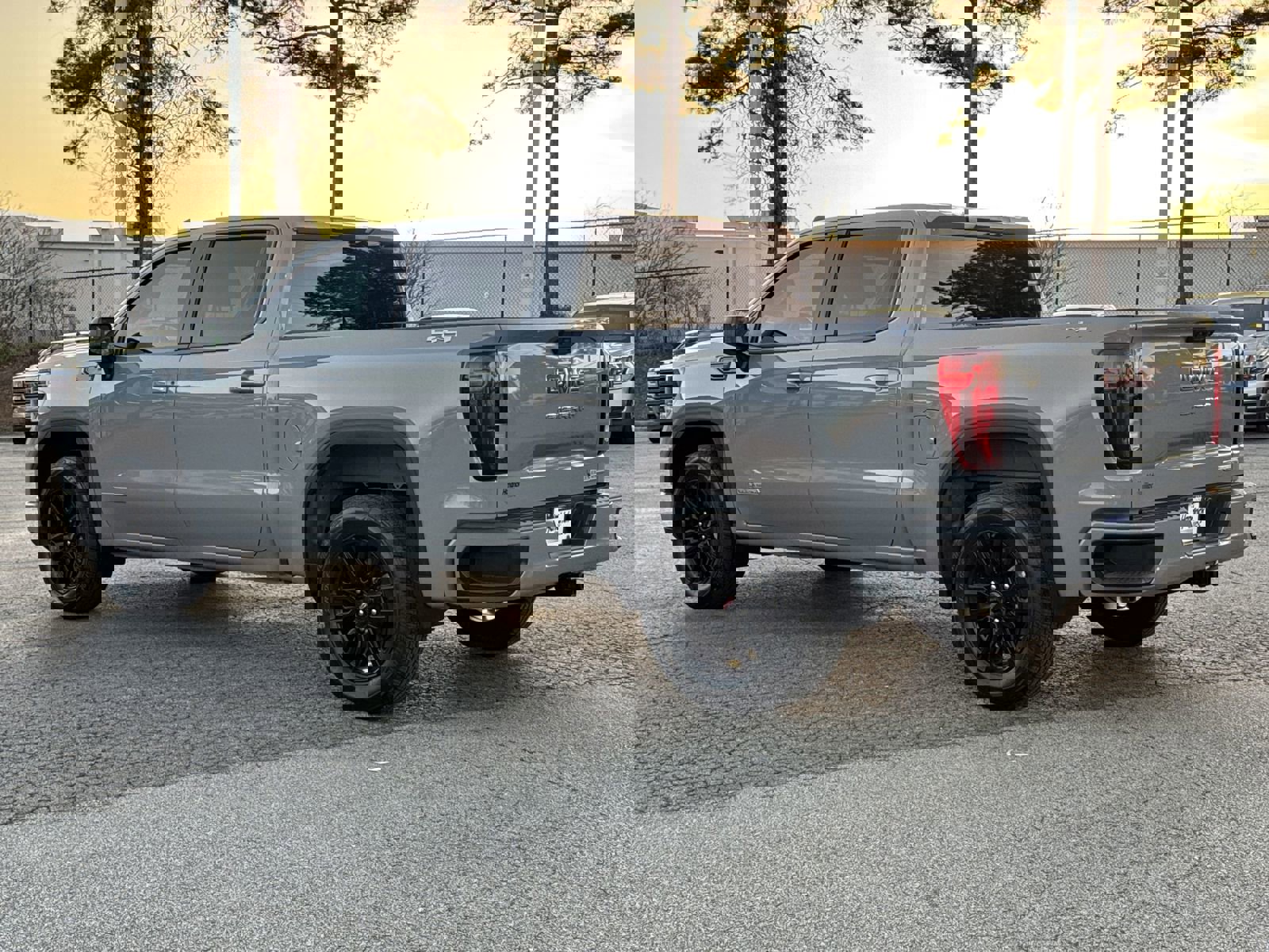 Used 2024 GMC Sierra 1500 Elevation image 8