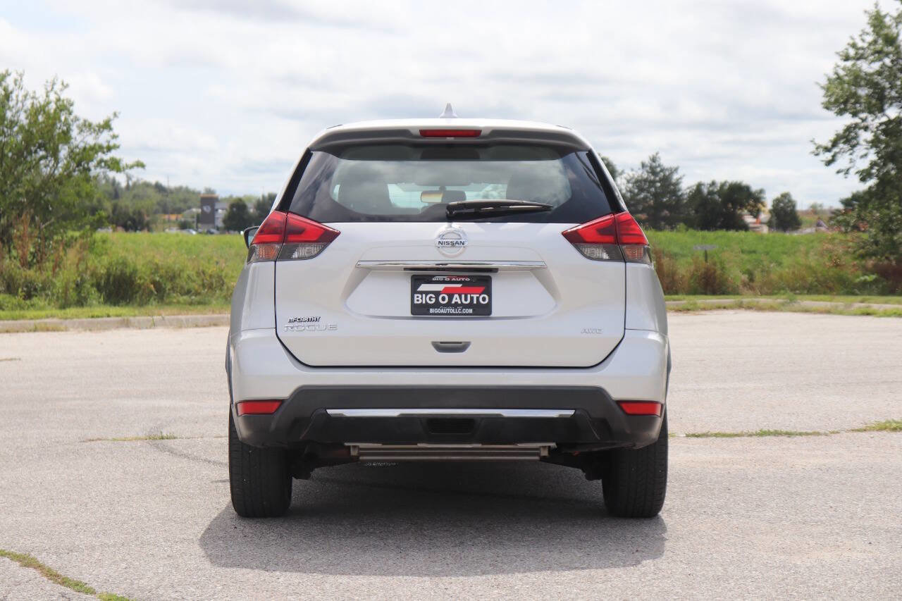 Used 2018 Nissan Rogue S image 10