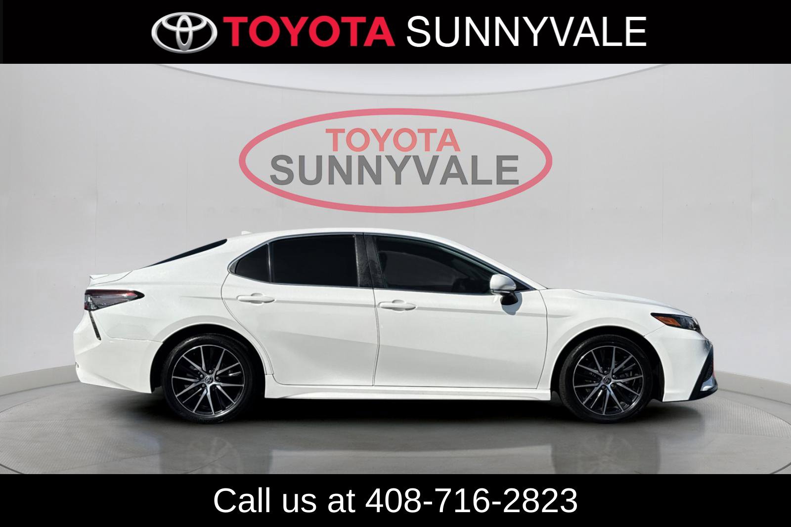 Used 2023 Toyota Camry SE FWD image 9