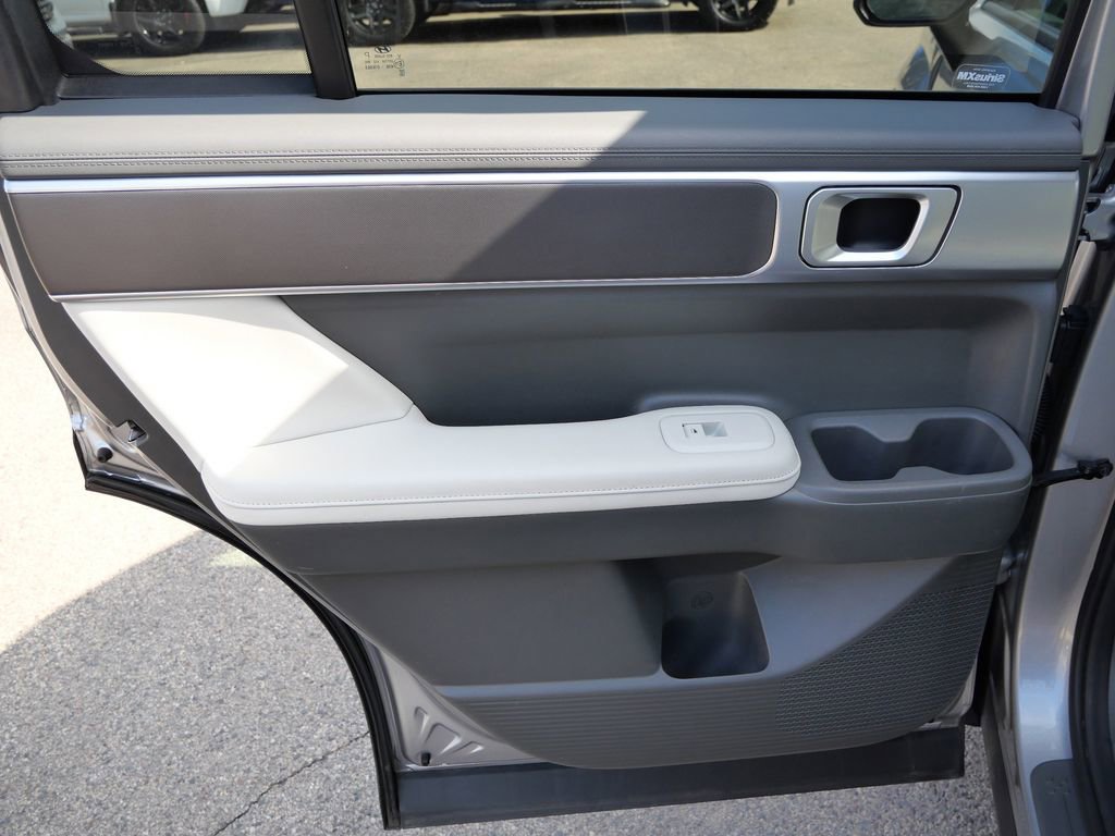 Used 2025 Hyundai Santa Fe SEL image 25