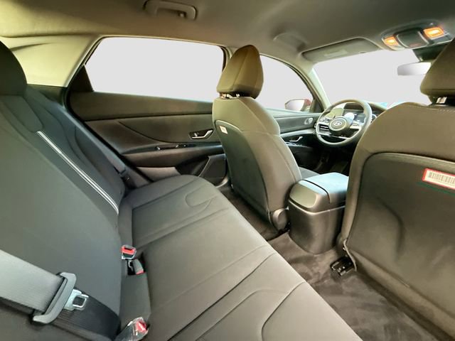 Used 2023 Hyundai Elantra SEL w/ Convenience Package image 26