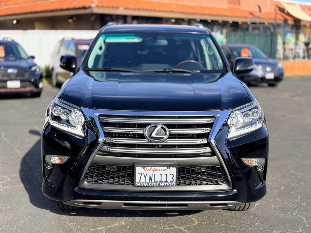 Used 2017 Lexus GX 460 image 2