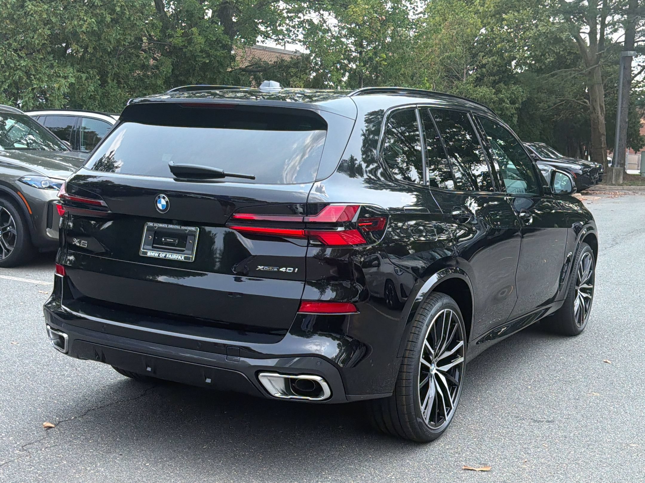 New 2026 BMW X5 xDrive40i w/ M Sport Package AWD/4WD image 9