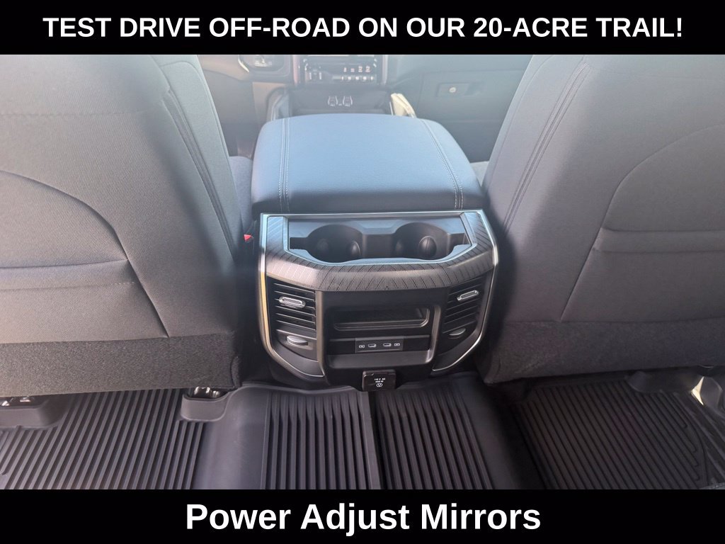 New 2026 RAM 2500 Big Horn AWD/4WD image 32