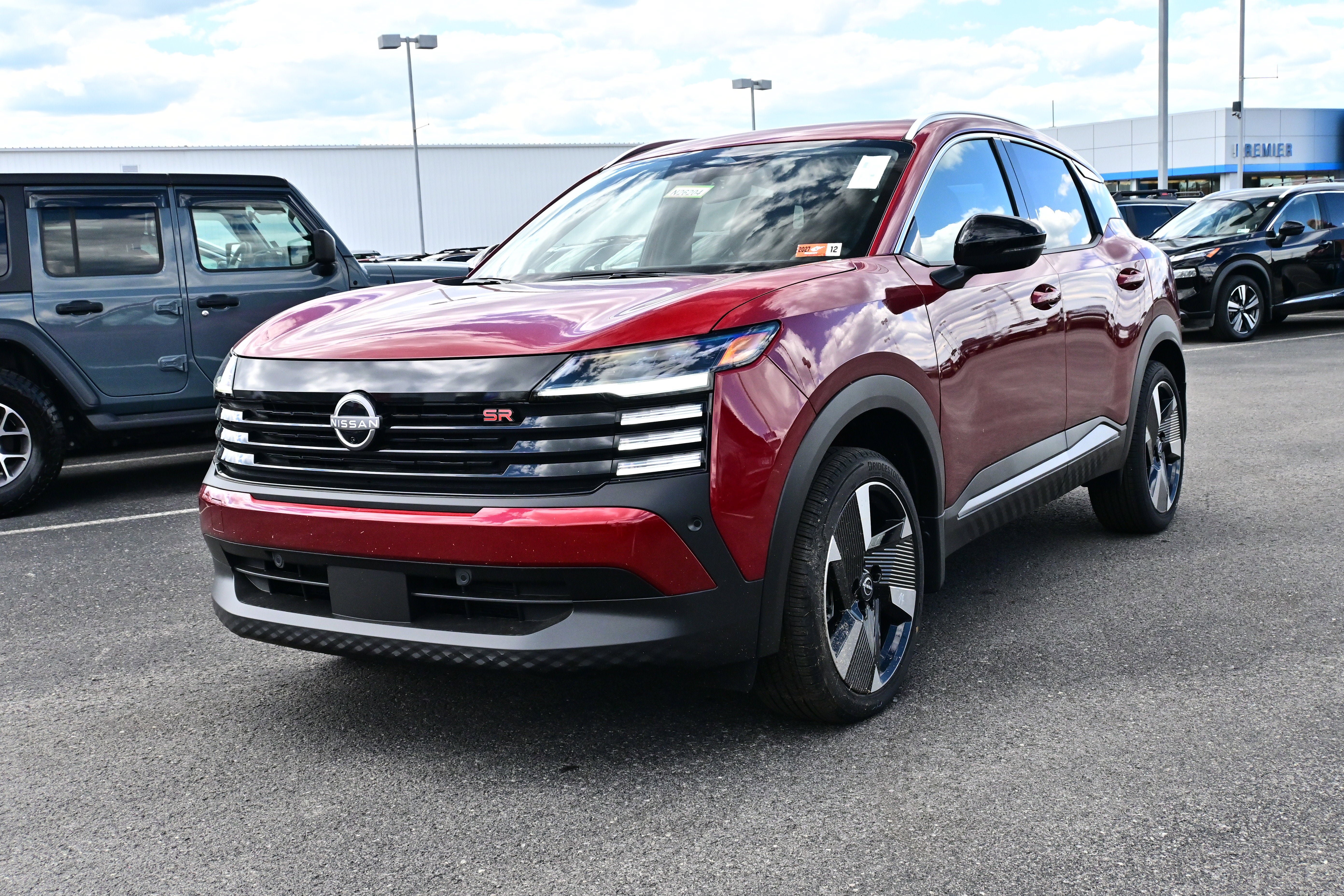 New 2026 Nissan Kicks SR w/ SR Premium Package AWD/4WD image 4