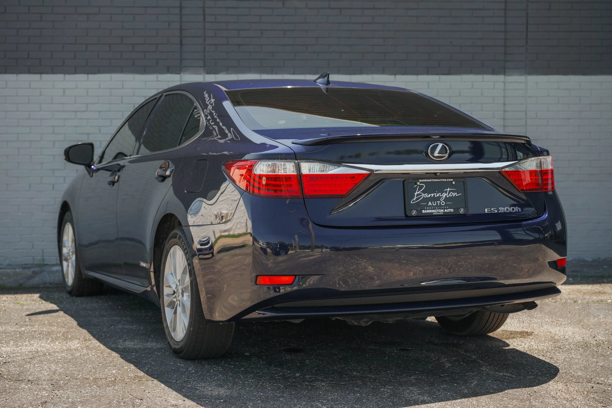 Used 2015 Lexus ES 300h w/ Navigation System Package FWD image 7