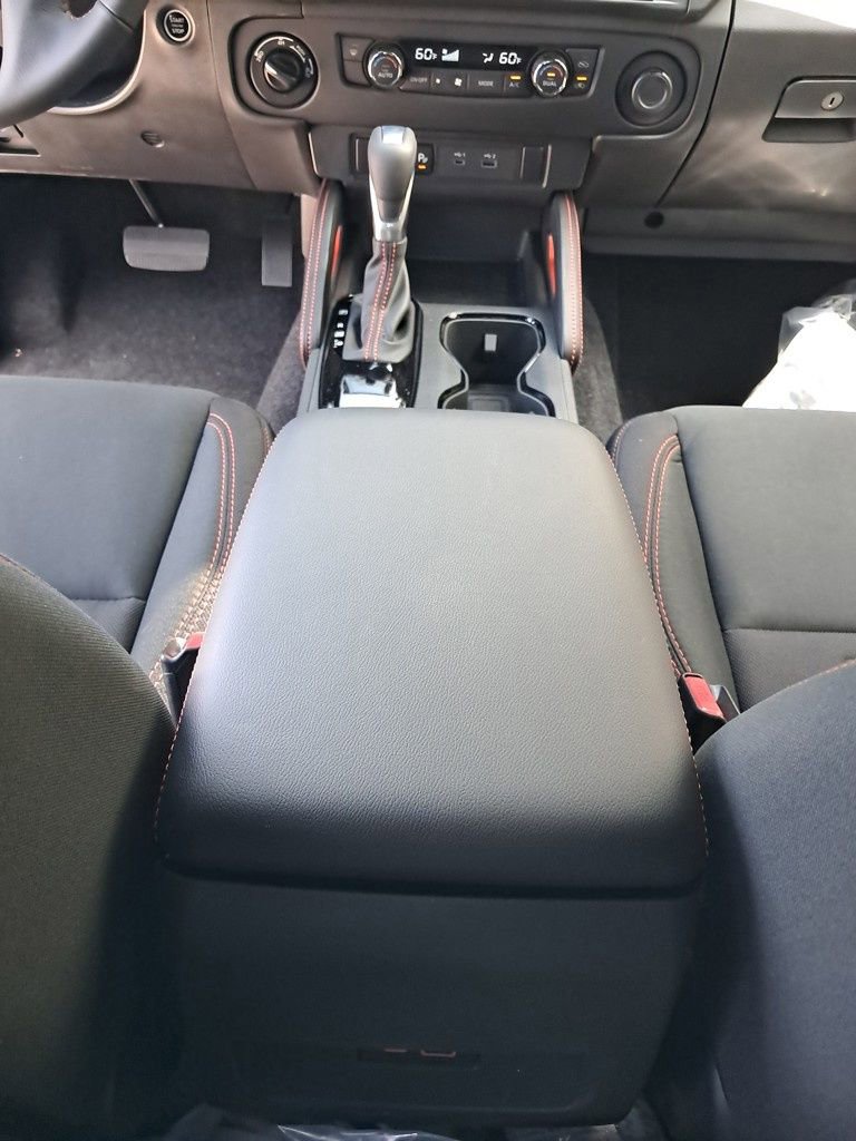 New 2025 Nissan Frontier PRO-4X image 27