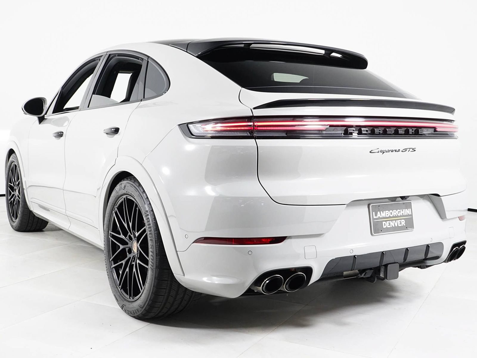 Used 2026 Porsche Cayenne GTS AWD/4WD image 18