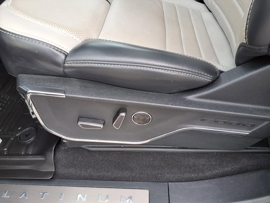 Used 2024 Ford F150 Lightning Platinum image 25