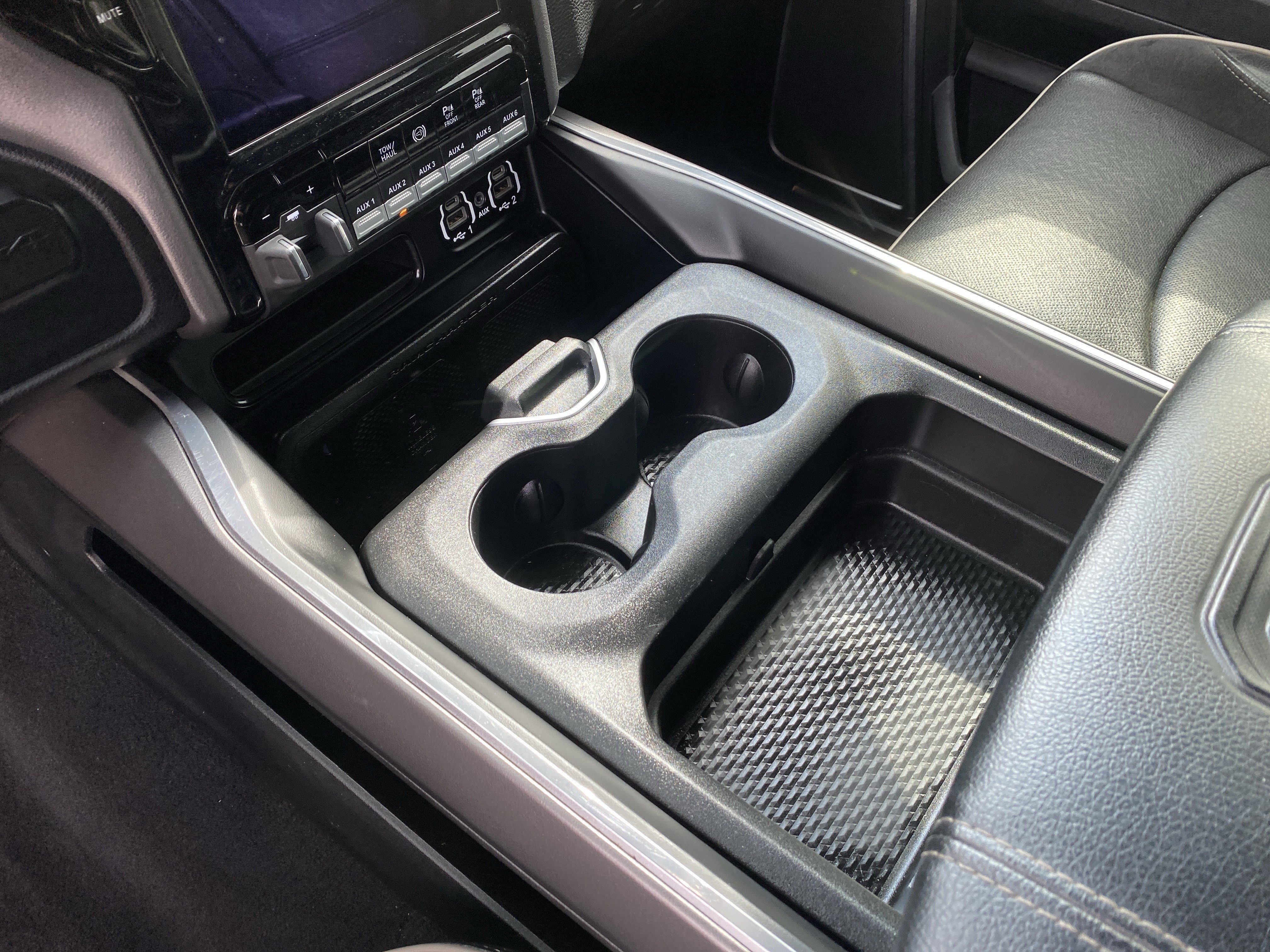 Used 2021 RAM 3500 Laramie image 33