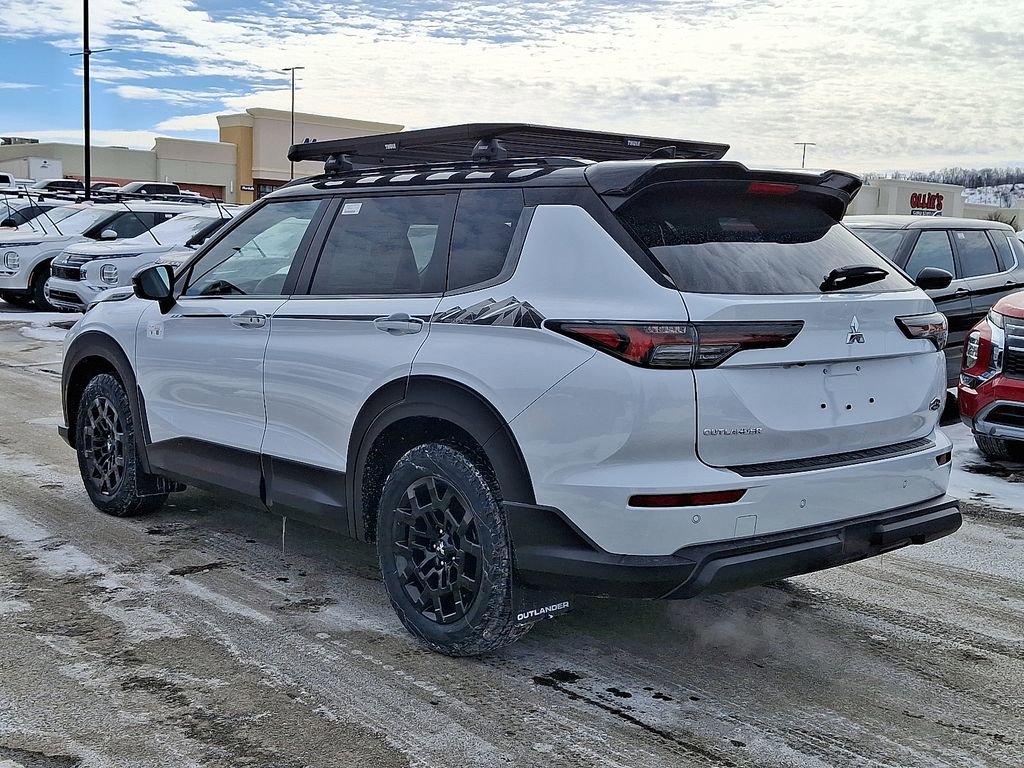 New 2026 Mitsubishi Outlander Trail Edition image 3