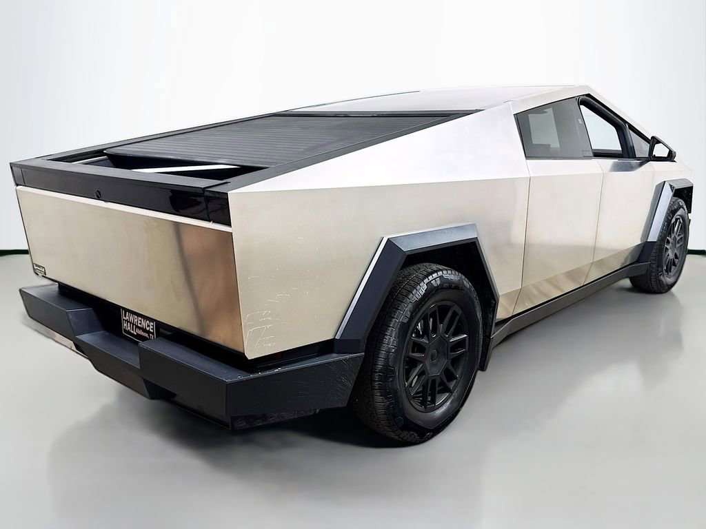 Used 2024 Tesla Cybertruck AWD Crew Cab image 4