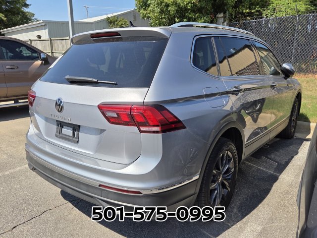 Used 2023 Volkswagen Tiguan SE FWD image 5