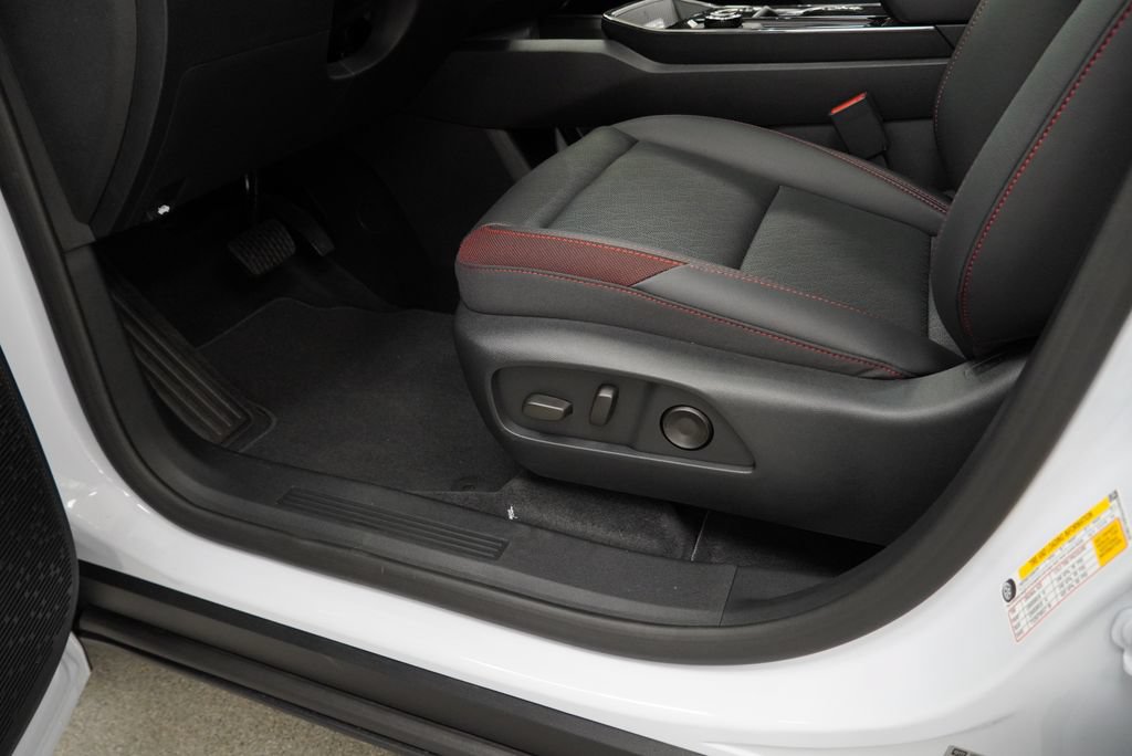 New 2027 Chevrolet Equinox RS AWD/4WD image 24