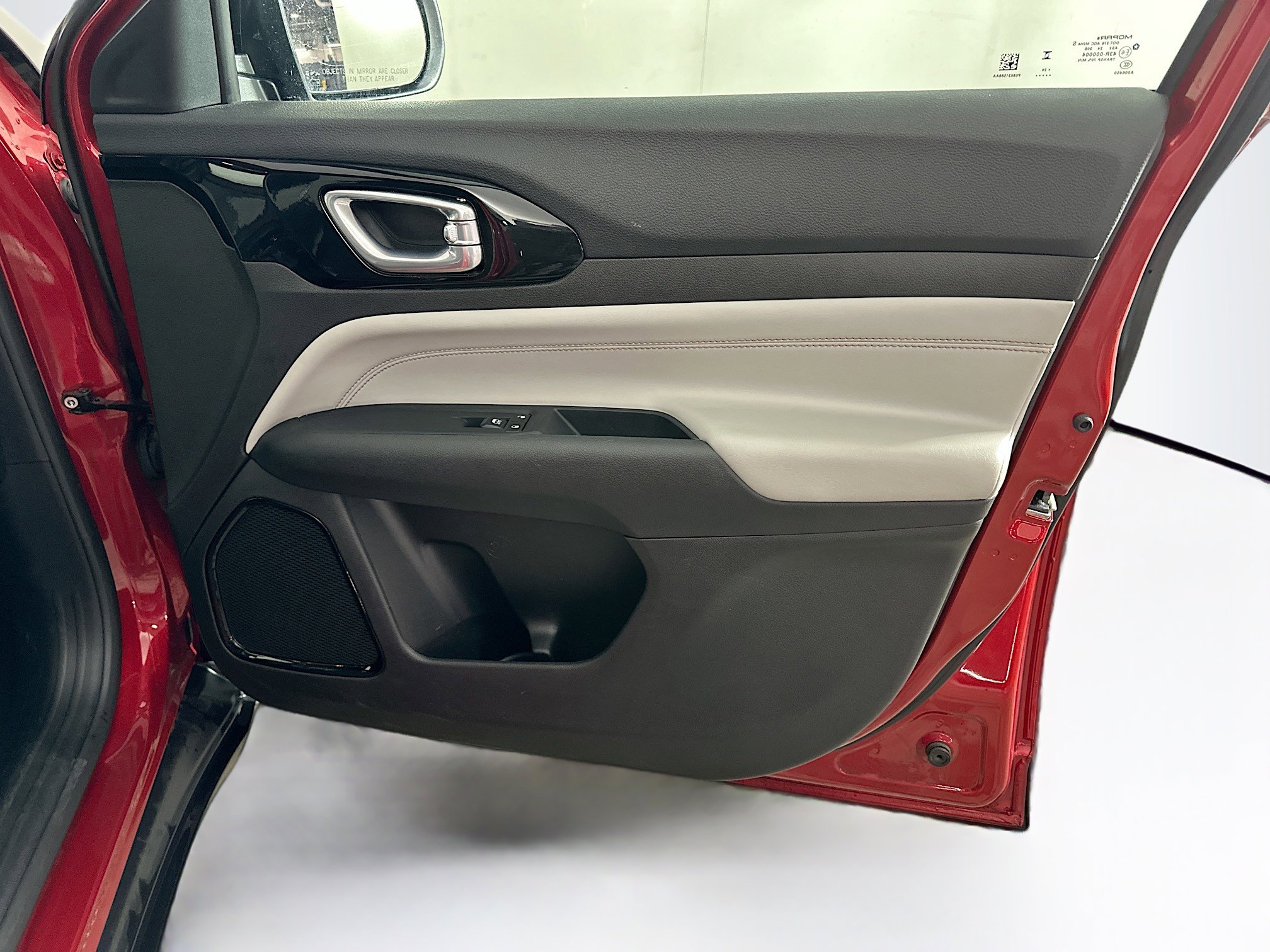 Used 2025 Jeep Compass Limited image 30