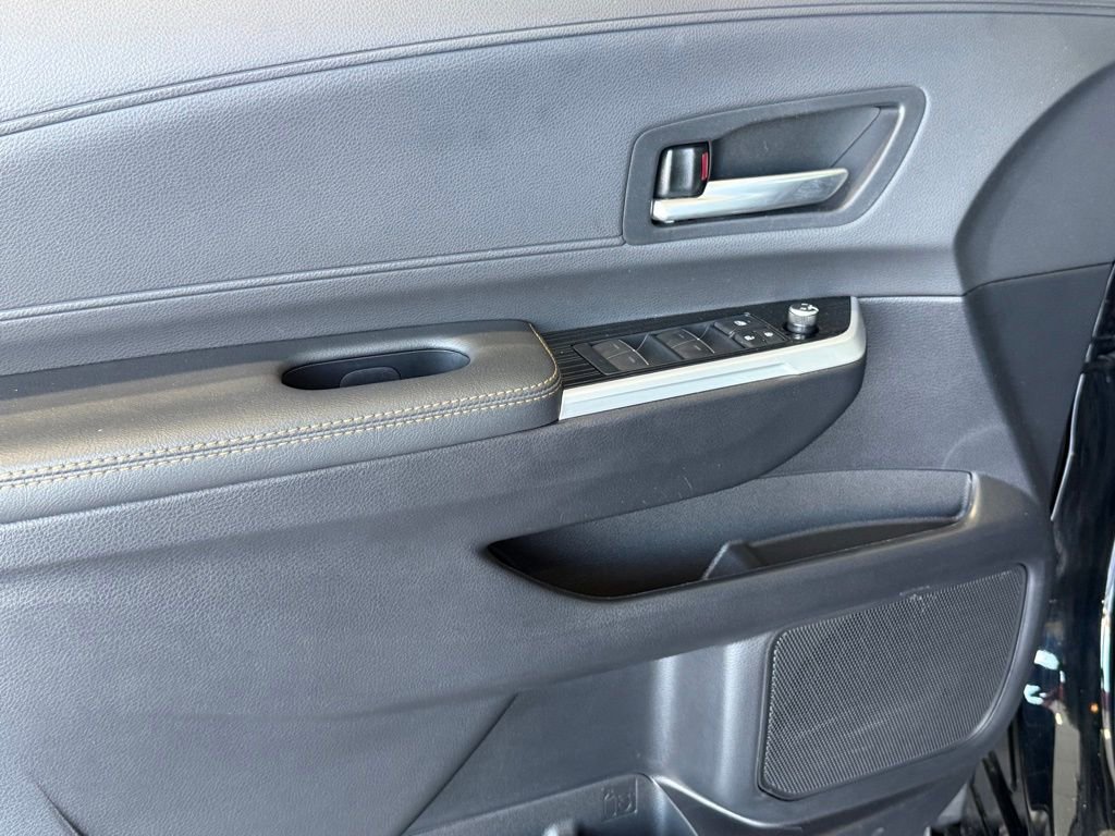 Certified 2025 Toyota Sienna XLE Woodland Edition image 19