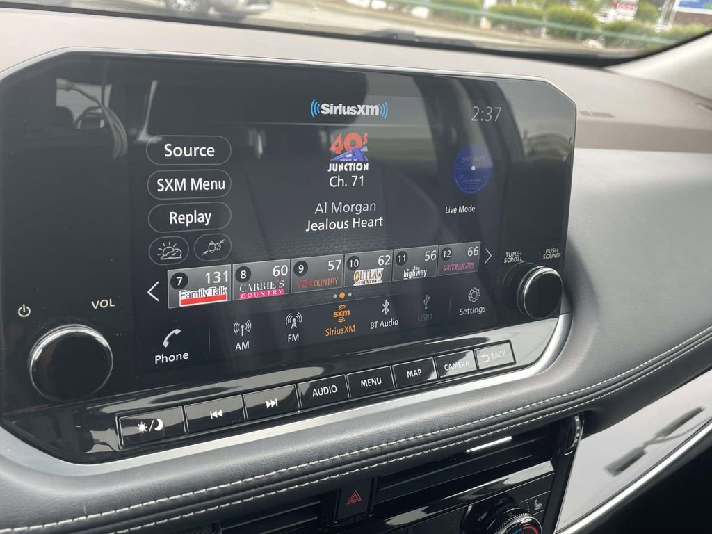 Used 2022 Nissan Rogue SL w/ SL Premium Package image 25