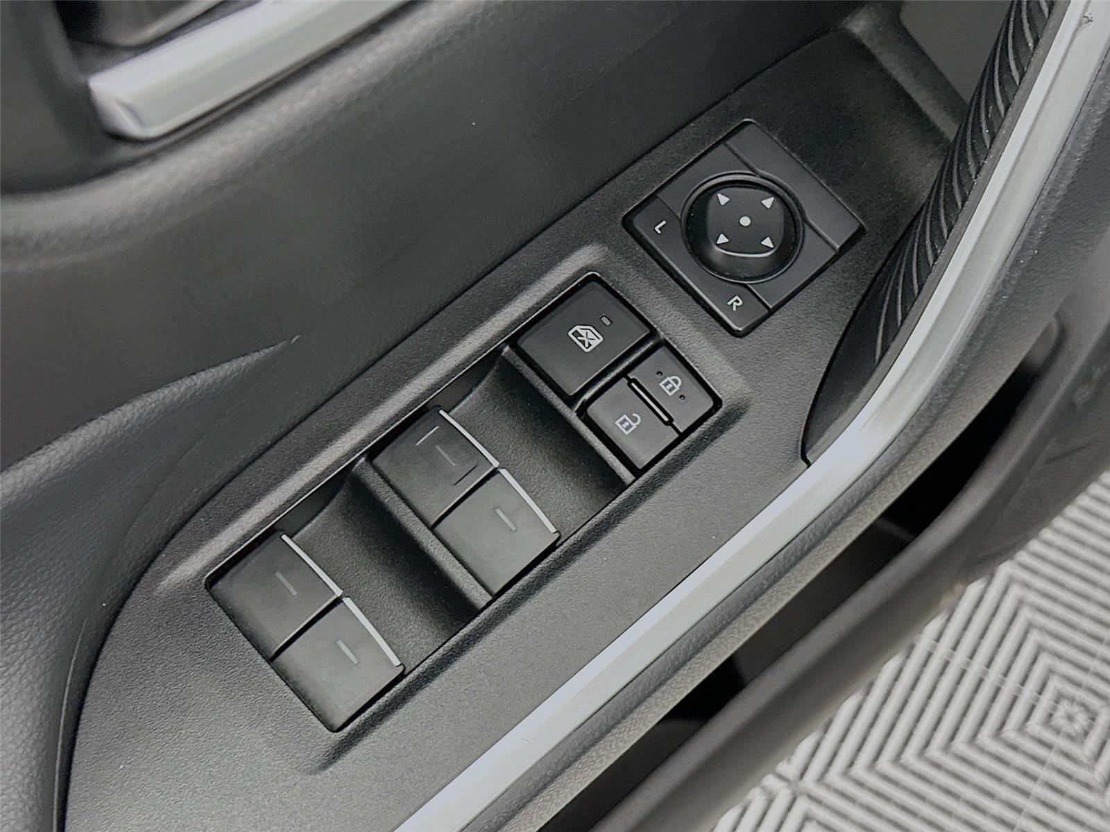 Certified 2025 Toyota RAV4 XLE AWD/4WD image 19