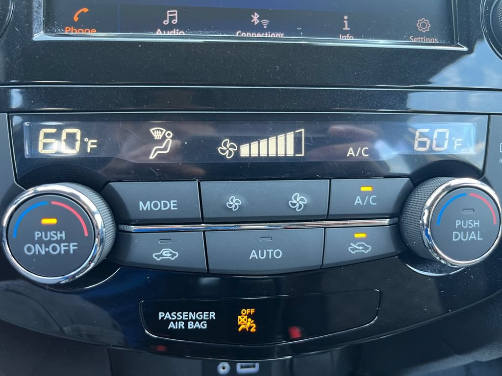 Used 2021 Nissan Rogue Sport SV AWD/4WD image 19