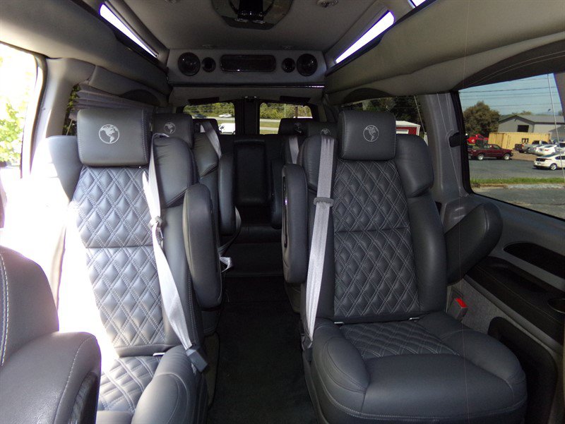 Used 2022 Chevrolet Express 2500 Extended RWD image 27
