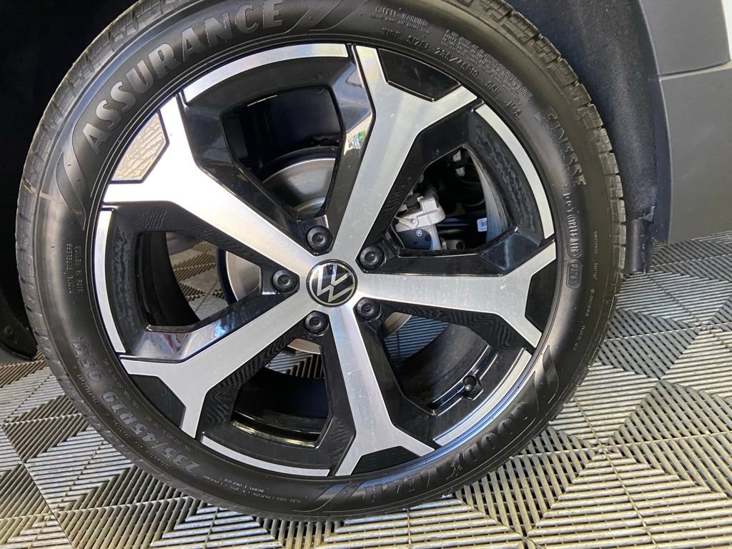 New 2026 Volkswagen Taos SEL AWD/4WD image 14