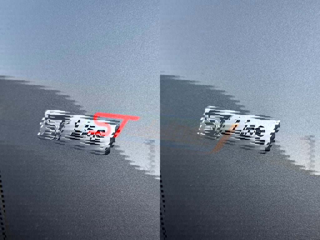 Used 2025 Ford Escape ST-Line image 11