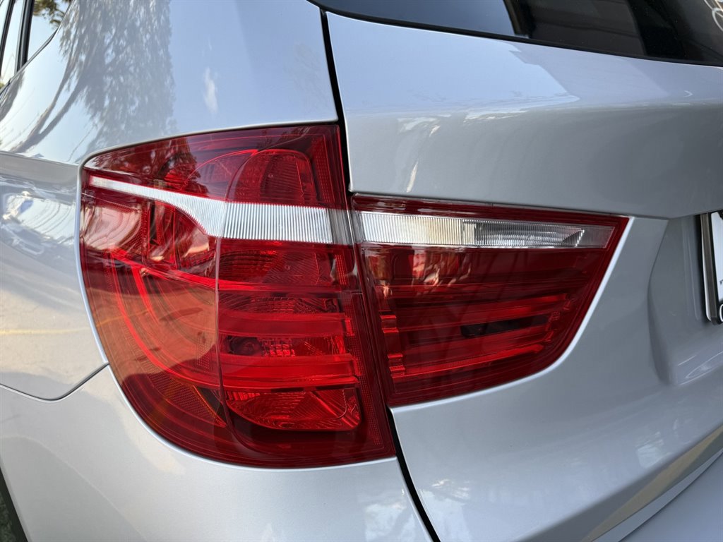 Used 2017 BMW X3 xDrive35i image 11