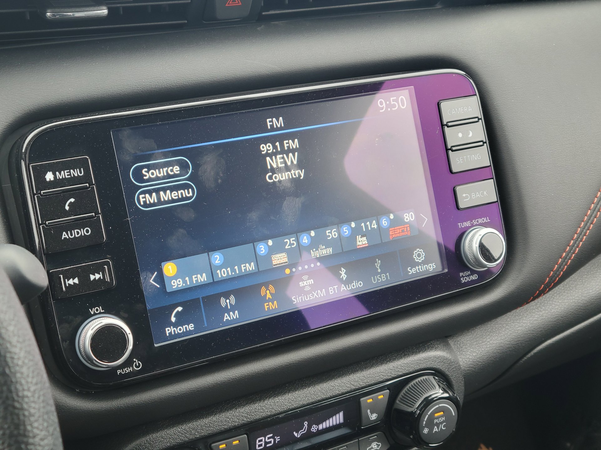 Certified 2023 Nissan Kicks SR w/ SR Premium Package image 25