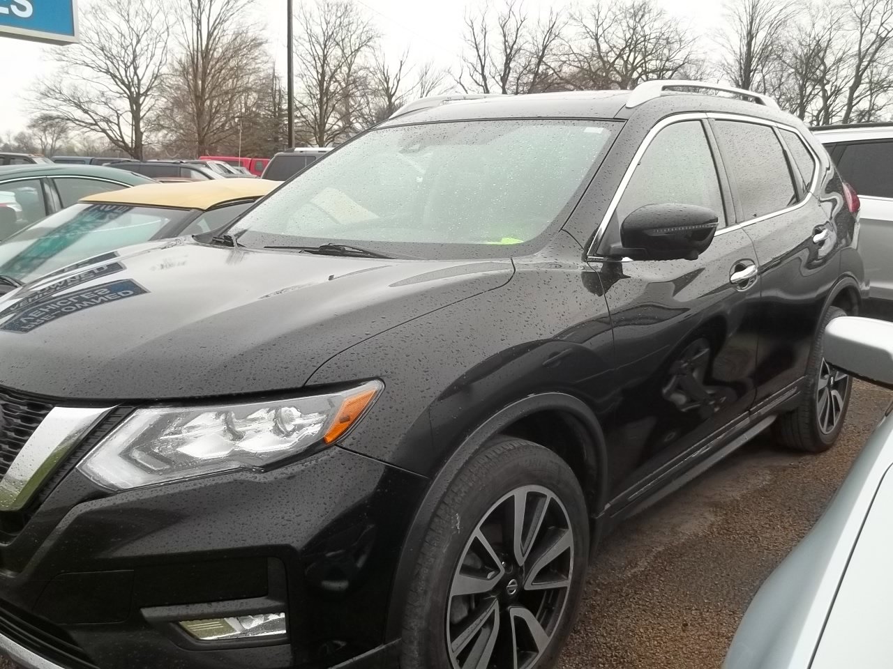 Used 2019 Nissan Rogue SL w/ Premium Package image 2
