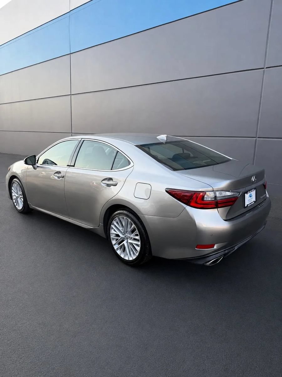 Used 2016 Lexus ES 350 w/ Navigation System Package FWD image 7