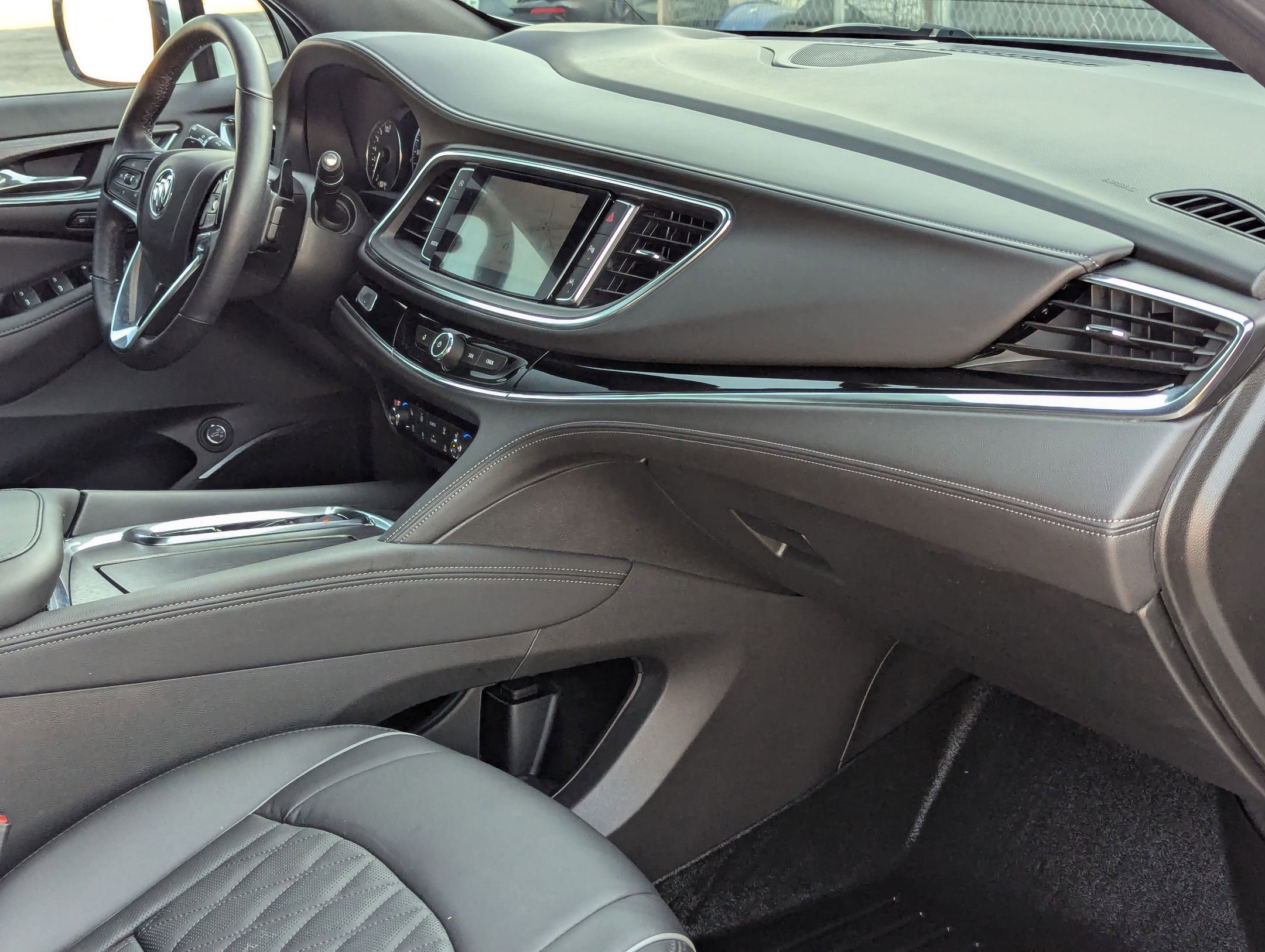 Used 2024 Buick Enclave Avenir w/ Avenir Technology Package FWD image 30