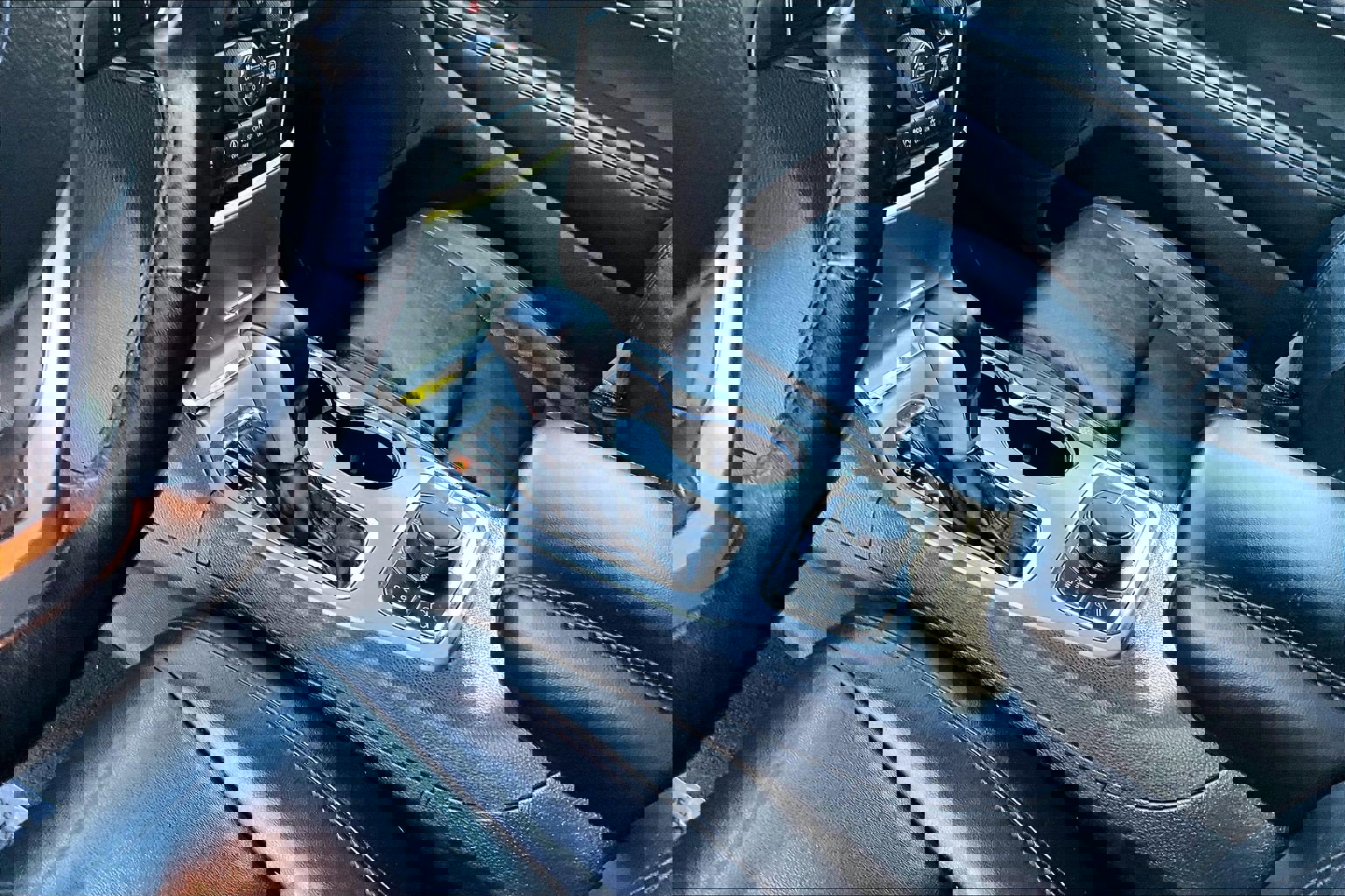 Used 2021 Jeep Grand Cherokee Limited AWD/4WD image 16