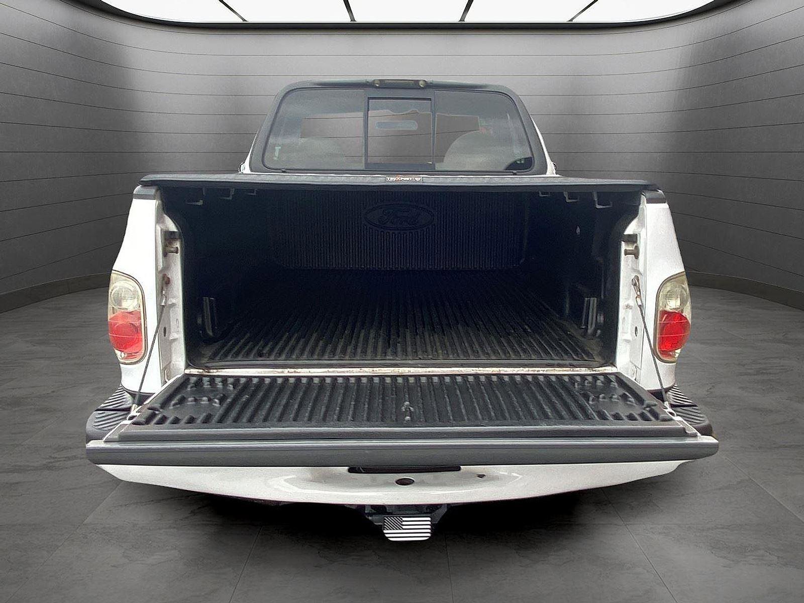 Used 2001 Ford F150 Lightning image 19