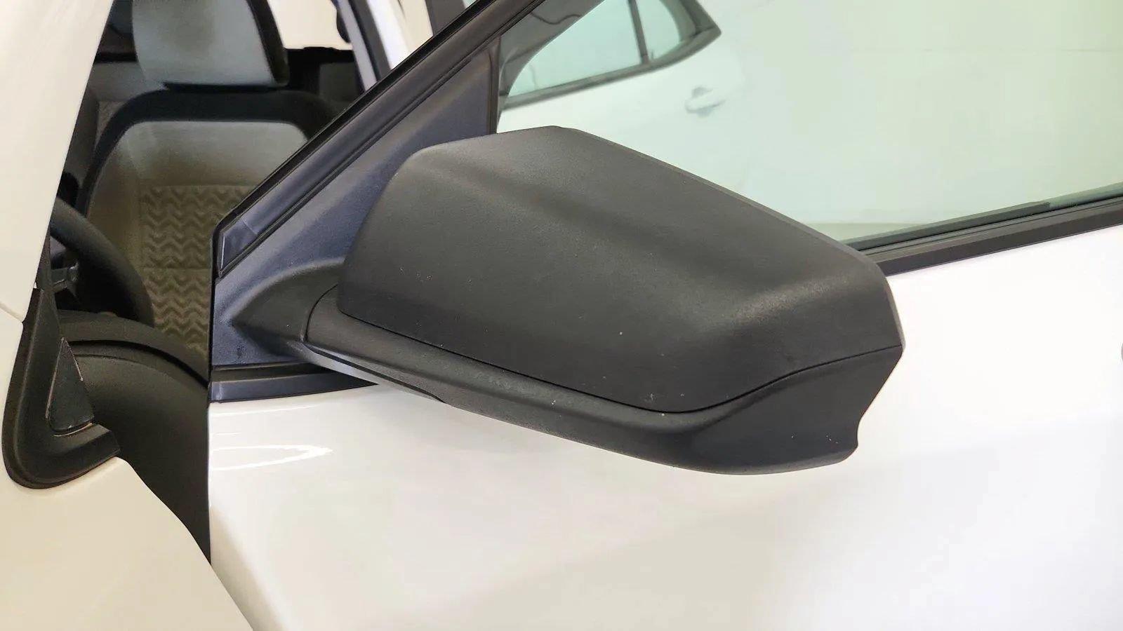 Used 2024 Chevrolet Equinox LS w/ Driver Confidence II Package FWD image 51