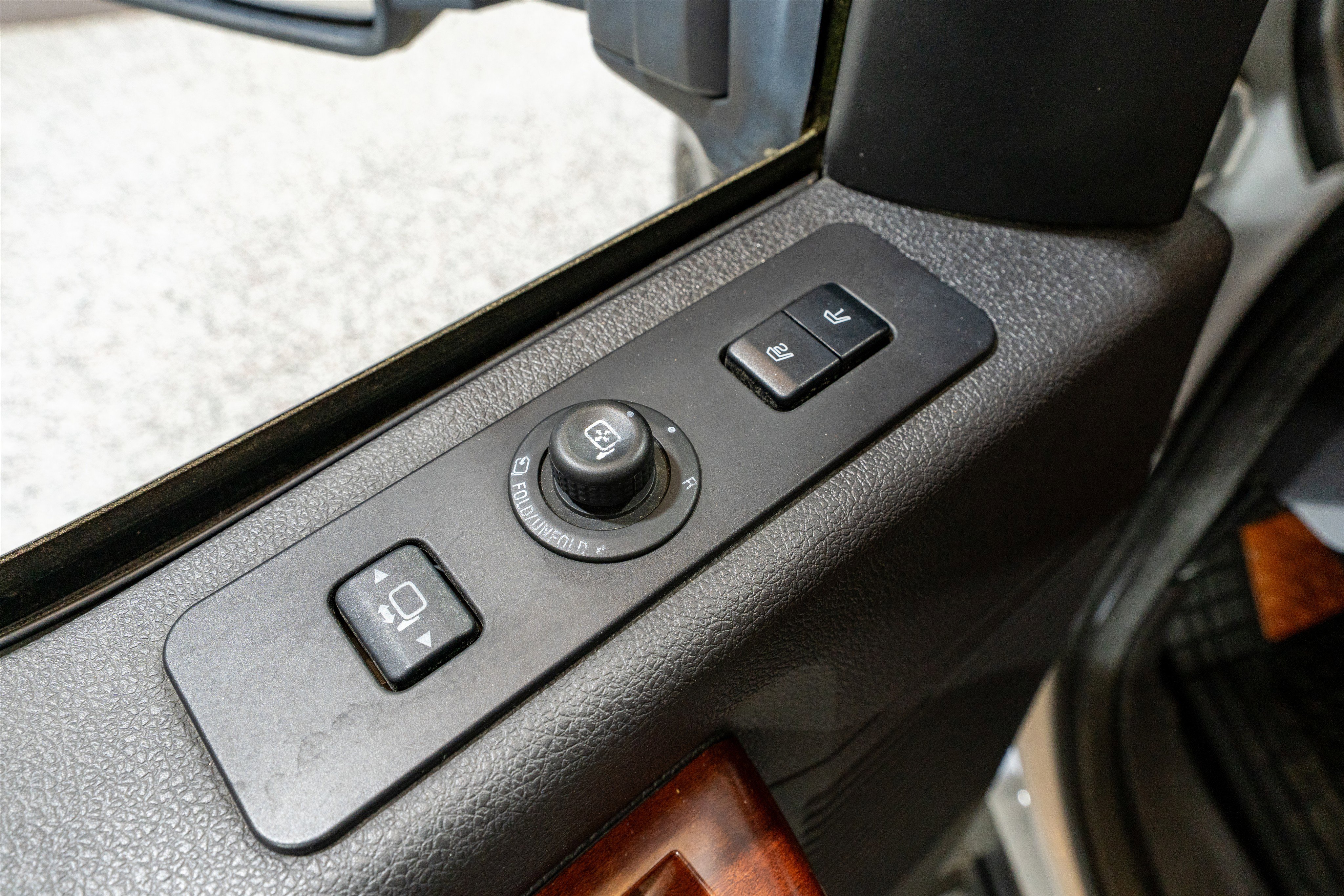 Used 2012 Ford F350 King Ranch w/ King Ranch w/Chrome Pkg image 15