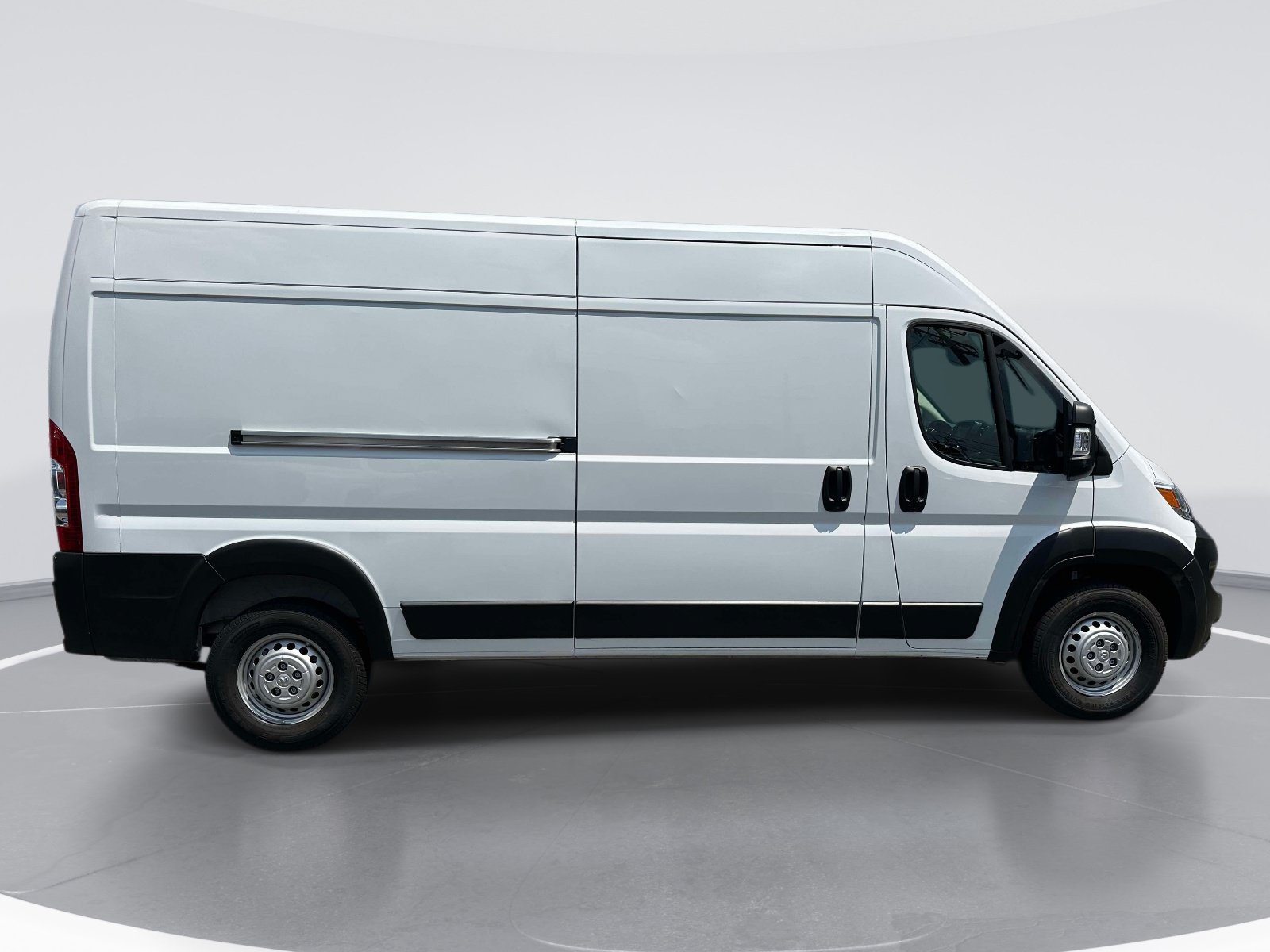 Used 2026 RAM ProMaster 2500 w/ Convenience Group FWD image 4