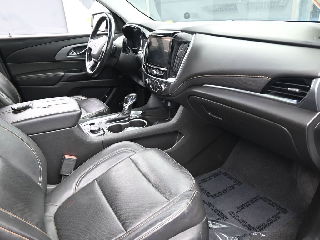 Used 2021 Chevrolet Traverse Premier w/ Redline Edition image 37