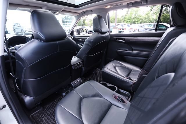 Used 2020 Toyota Highlander Platinum AWD/4WD image 59