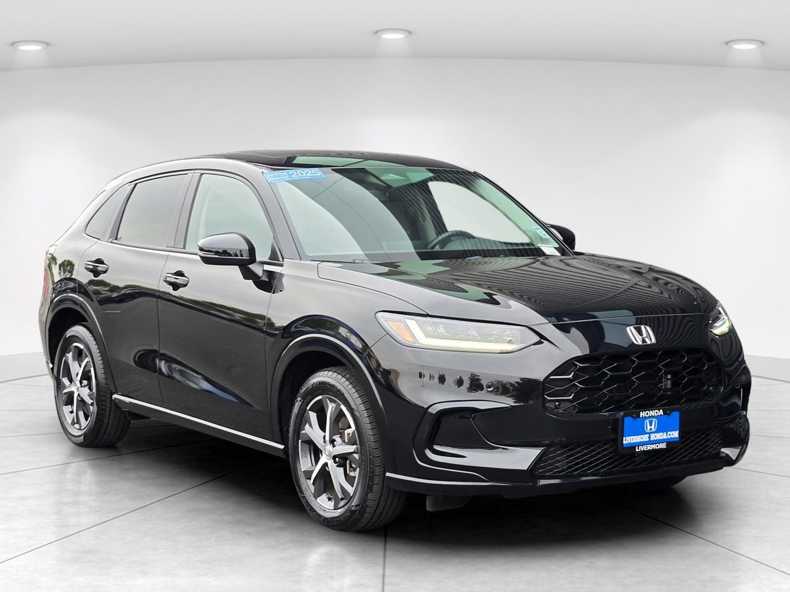 Used 2025 Honda HR-V EX-L image 8