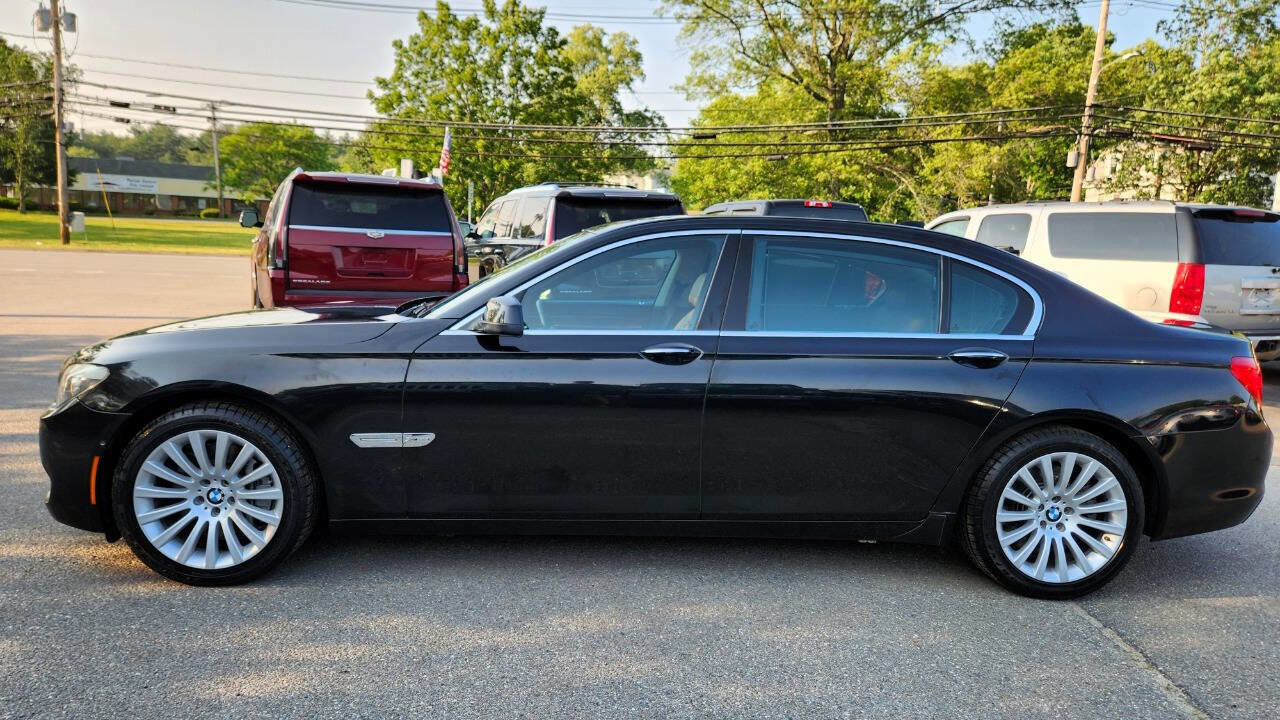Used 2011 BMW 750Li xDrive 750Li xDrive AWD 4dr Sedan image 9
