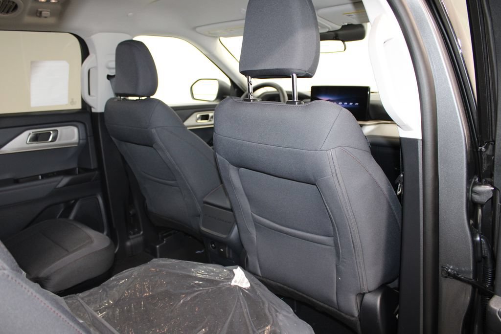 New 2026 Ford Explorer Active RWD image 30