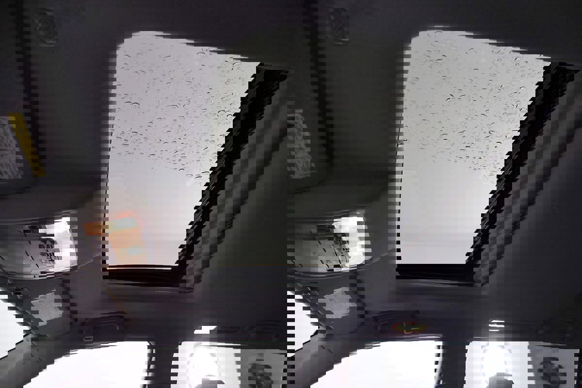 Used 2018 Toyota Highlander SE image 26