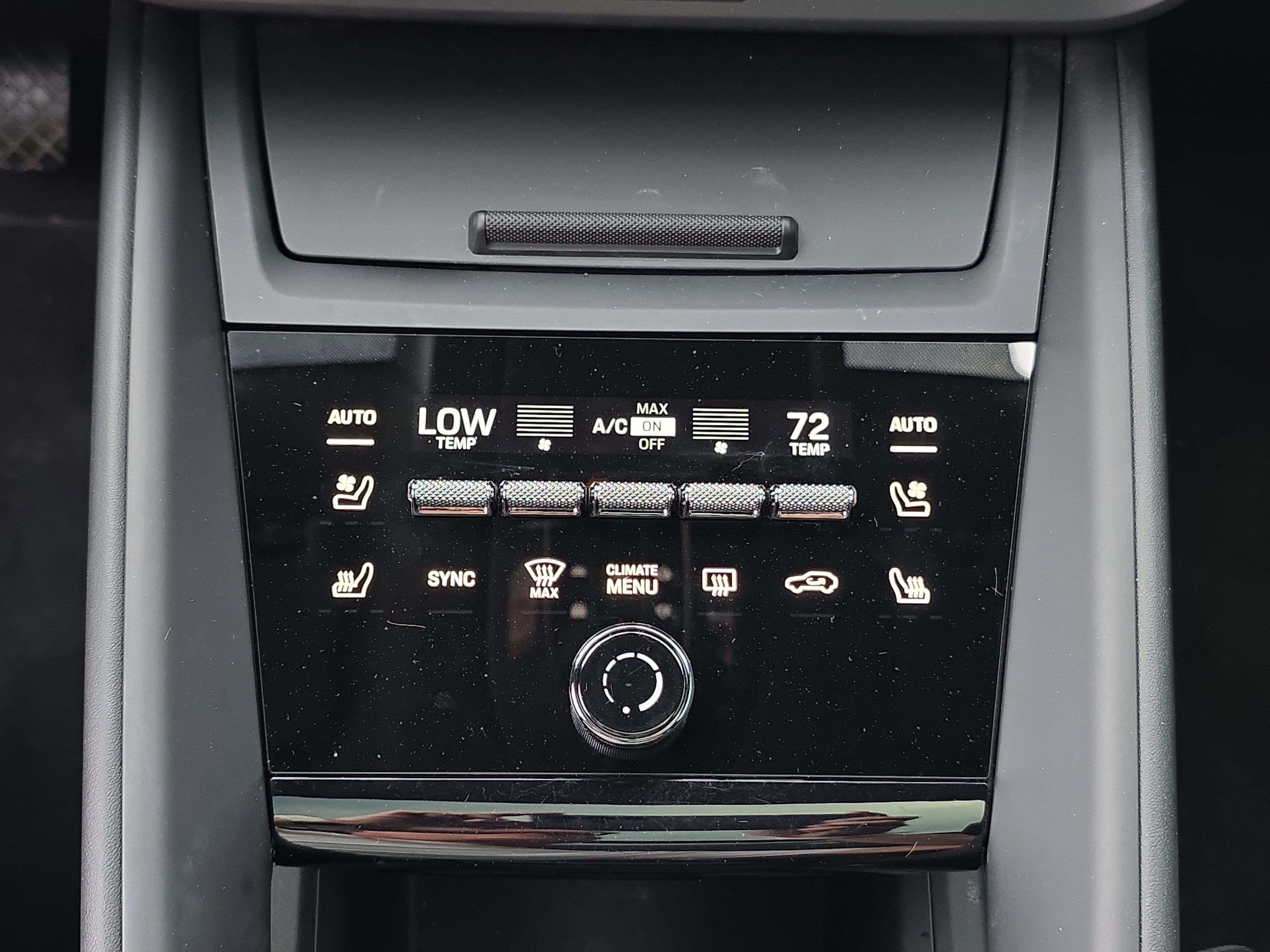 Used 2025 Porsche Macan 4 Electric AWD/4WD image 25