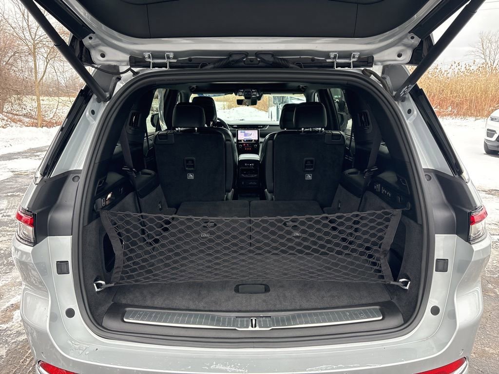 Certified 2021 Jeep Grand Cherokee L Overland w/ Advanced Protech Group III image 14