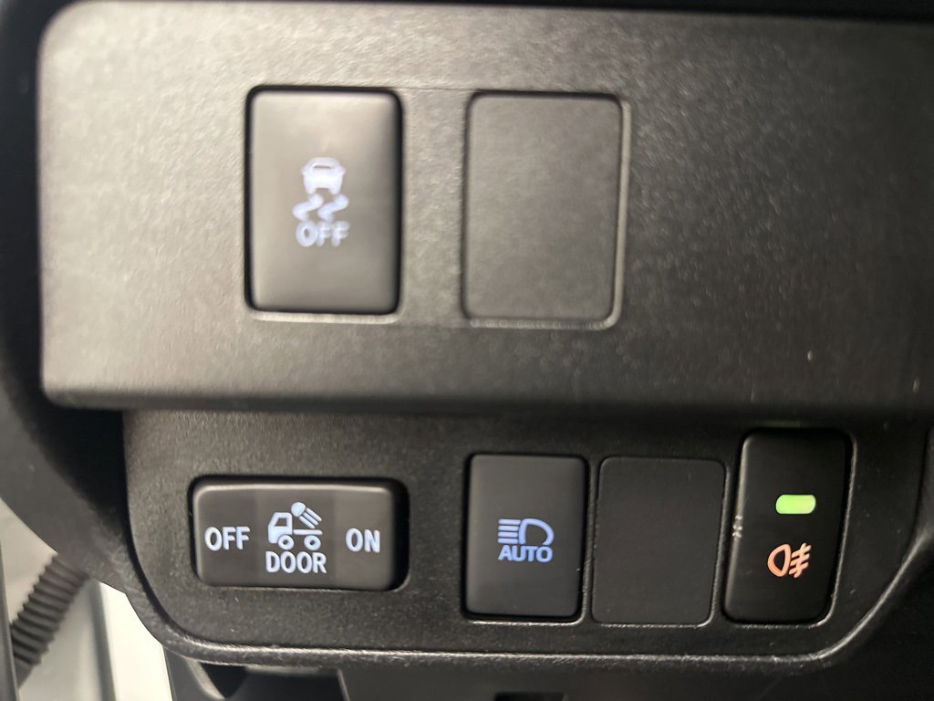Used 2022 Toyota Tacoma SR image 23