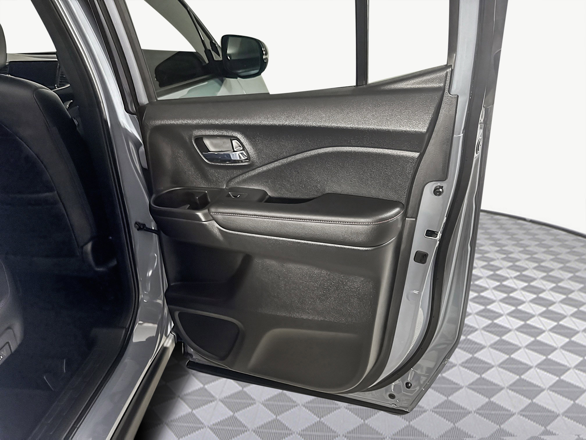 Used 2025 Honda Ridgeline Black Edition image 28