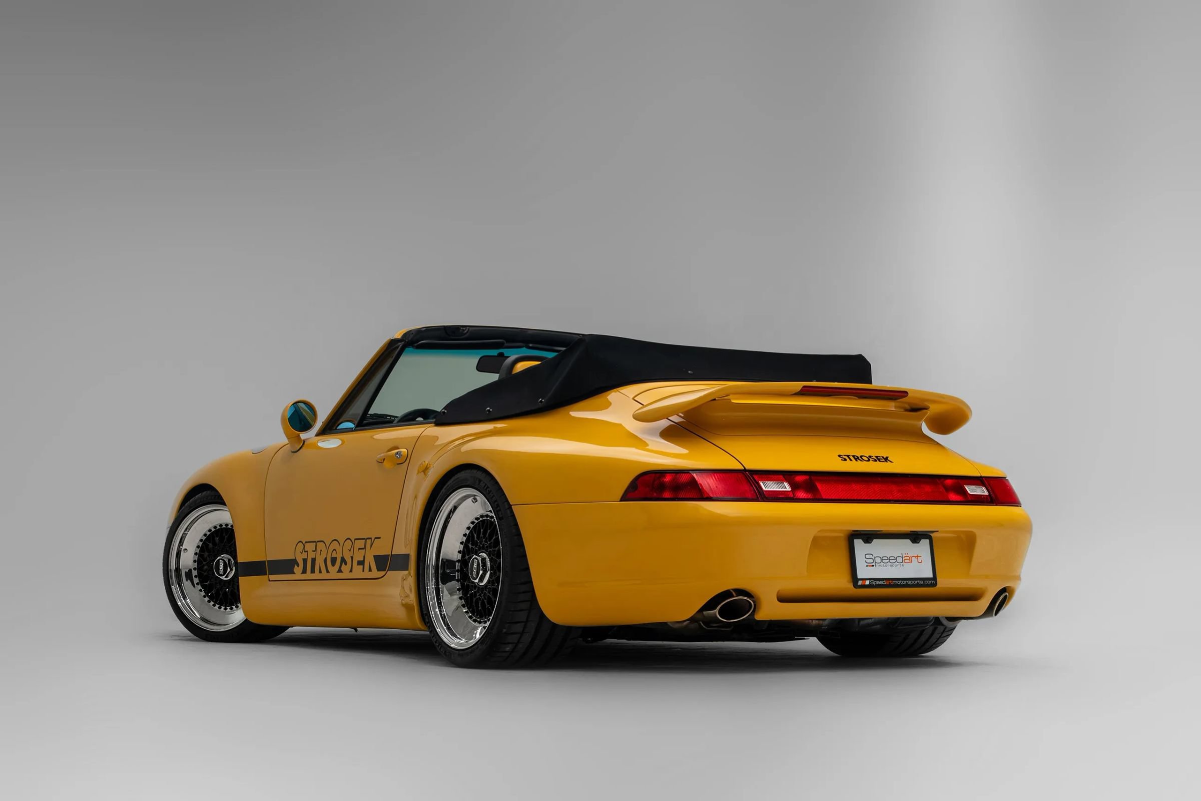 Used 1995 Porsche 911 Cabriolet image 4